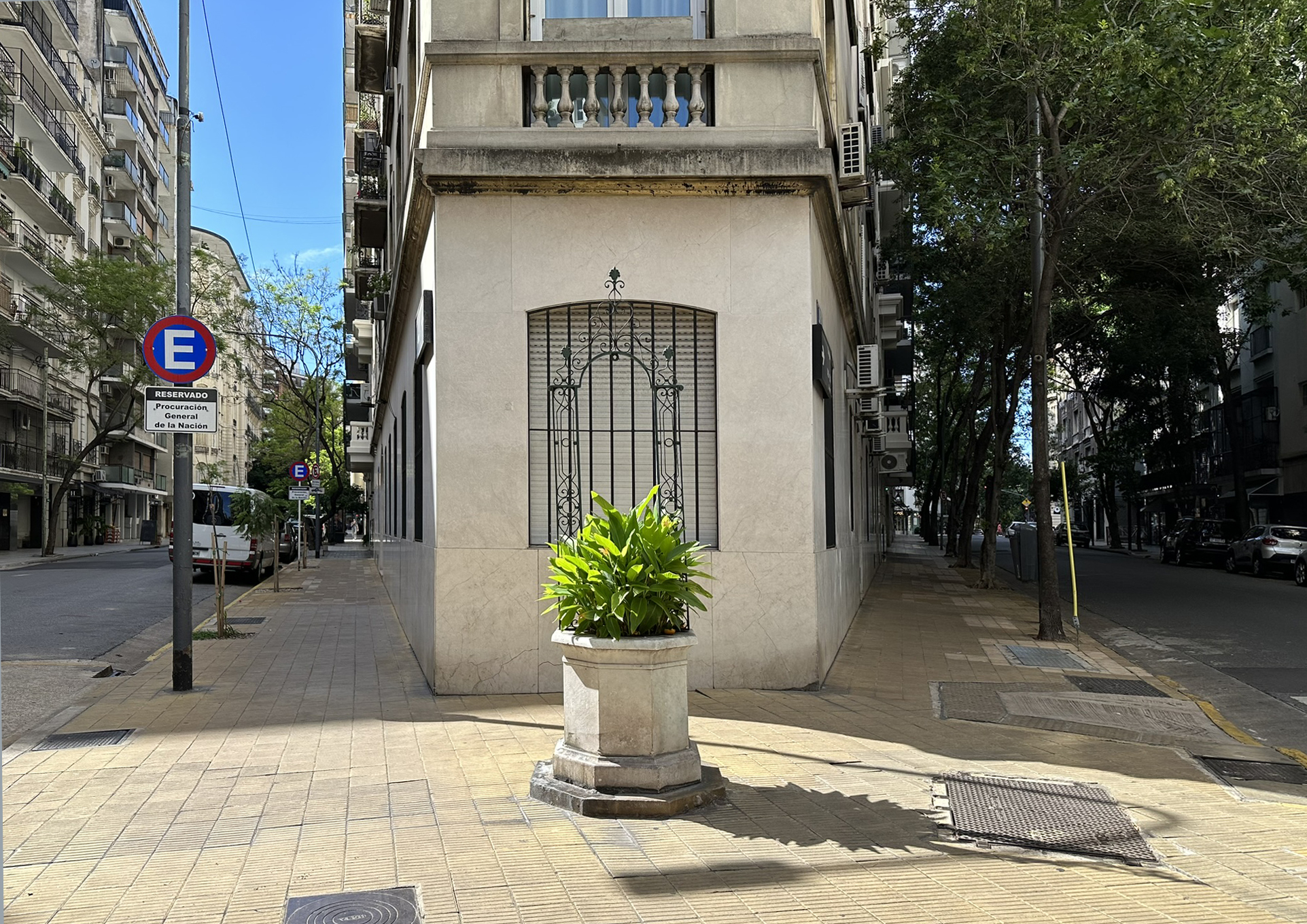 31 Diciembre 2023  10 am, Guido y Uruguay, Buenos Aires